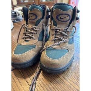 Vintage Nike ACG Torre Women’s Size 6.5 Mid Hiking Boot Shoe Brown Green Purple
